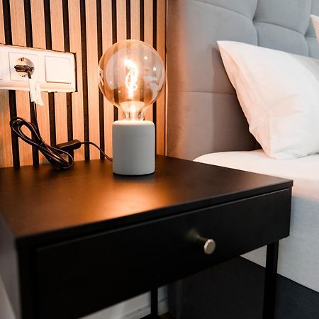 Kocasa-Apartments 01, City-Center Boeblingen, Stellplatz, Balkon, Waipu-Tv エクステリア 写真